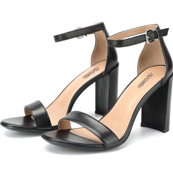 Shoes - Black leather chunky heels sandals